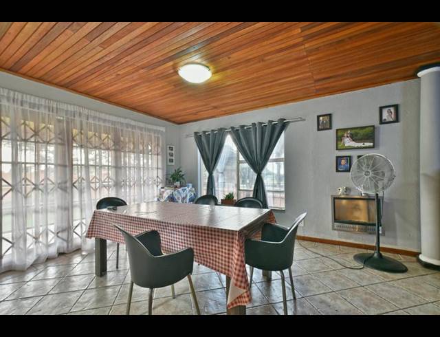 4 BEDROOM HOUSE FOR SALE IN GLENVISTA